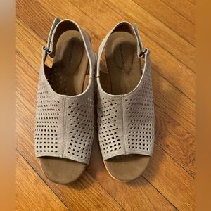 Rockport Briah Perforated Slingback Wedge Sandals Metallic Khaki Leather Sz 8M